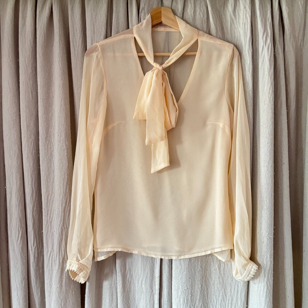 Cream Sheer Chiffon‎ Tie Neck Blouse Lace Cuffs Pearl Buttons Small Medium